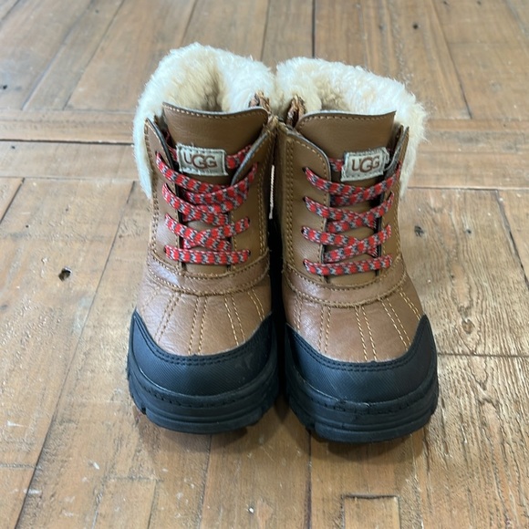 Ugg Ashton Addie leather waterproof boots - Picture 2 of 9